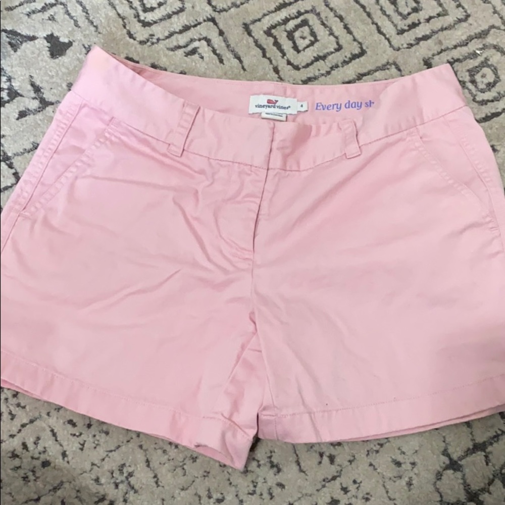 Vineyard Vines Pink Chino Shorts size 4